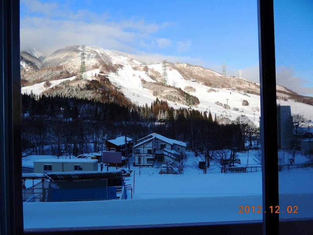 Naeba Lodge Oka Yuzawa  Buitenkant foto